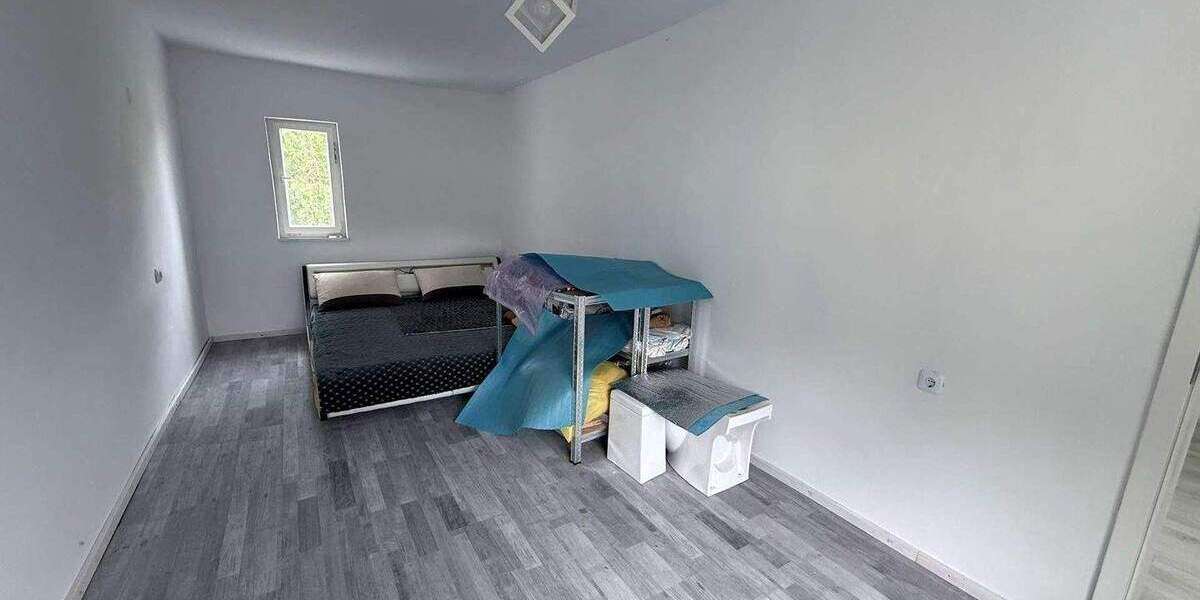 Mehrfamilienhaus, Wohnhaus Hohenroda Oberbreitzbach - 8 Zimmer, 155 m&sup2;, 800&euro; | Angebot:24556023