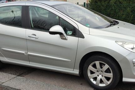 Peugeot 308 105.300 km 3.990 &euro; Saarbrücken 66128