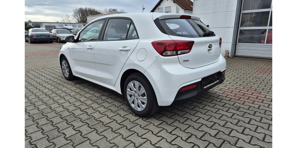 Kia Rio 1,2l Attract Klima 94.361 km 8.390 &euro; Rodgau 63110