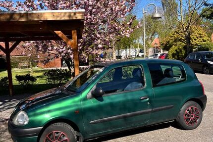 Renault Clio 161.000 km 1.750 &euro; Großefehn 26629