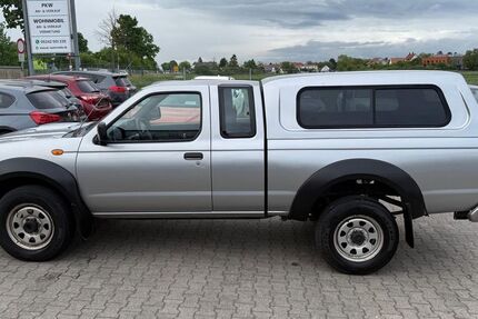 Nissan PickUp 146.000 km 7.900 &euro; Worms 67550
