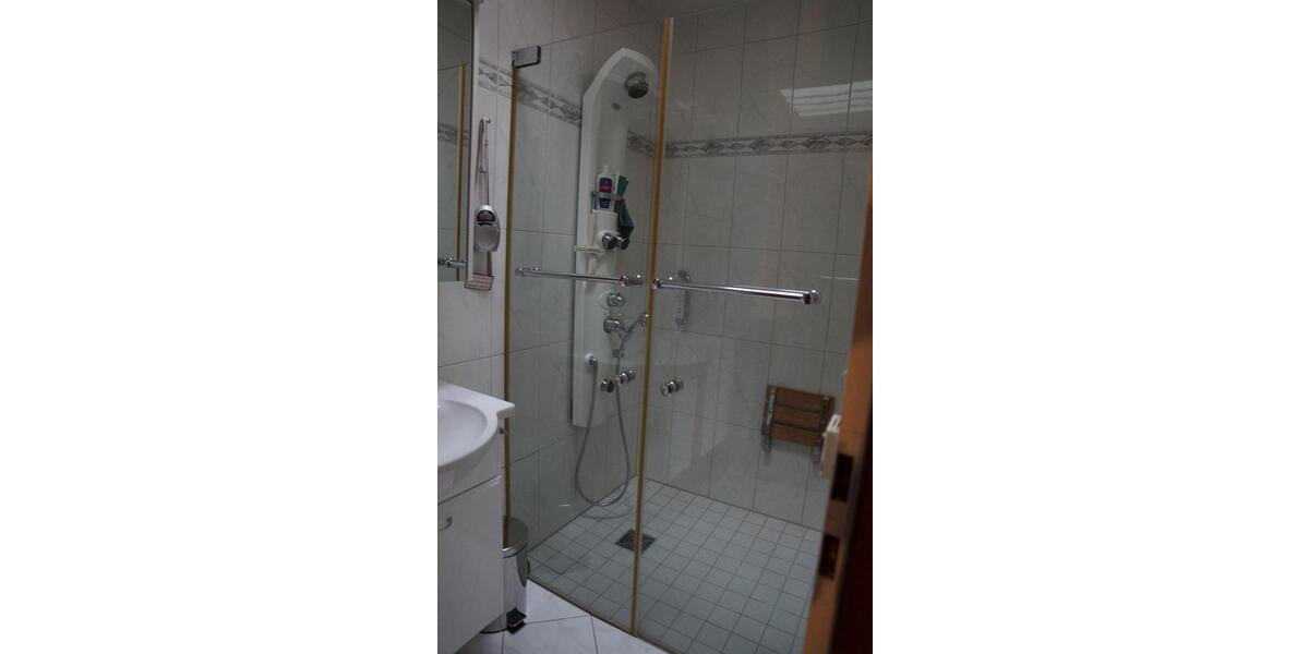 Reihenhaus Remseck am Neckar - 3.5 Zimmer, 120 m&sup2;, 1.300&euro; | Angebot:25406130