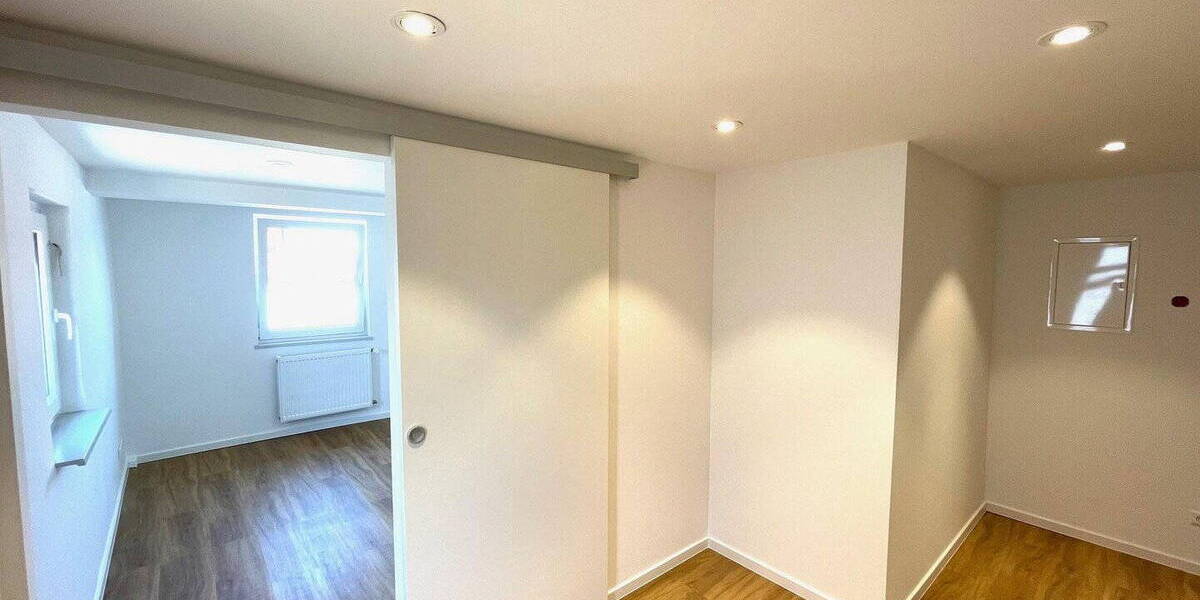 Terrassenwohnung Durmersheim - 4 Zimmer, 120 m&sup2;, 1.300&euro; | Angebot:26569337