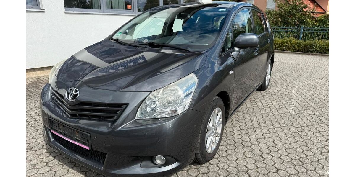 Toyota Verso 143.000 km 6.500 &euro; Donaustauf 93093