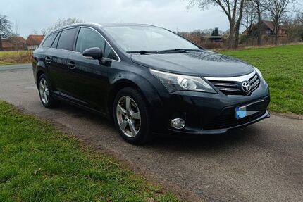 Toyota Avensis 308.000 km 4.300 &euro; ESPELKAMP 32339