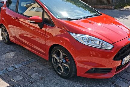 Ford Fiesta 111.000 km 9.750 &euro; Penzberg 82377