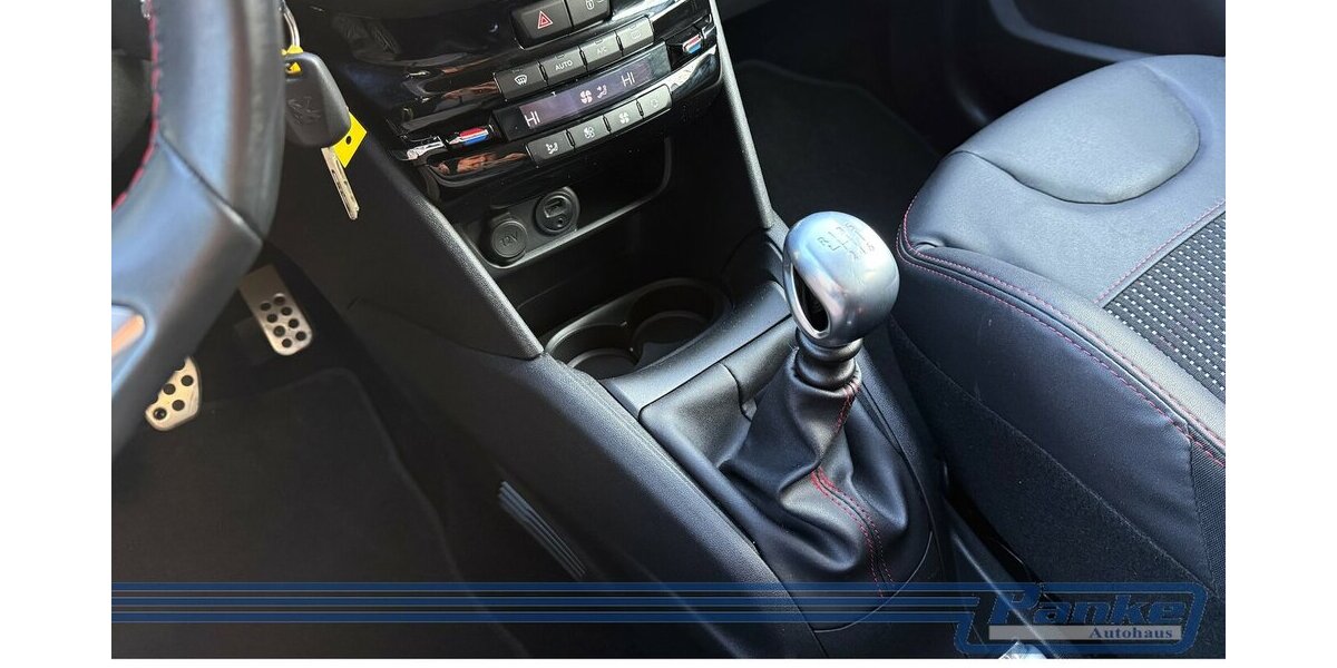 Peugeot 208 Allure*GT-Line*Pano*U-Connect*SHZ*R-Cam* 156.392 km 8.280 &euro; Berlin 13187