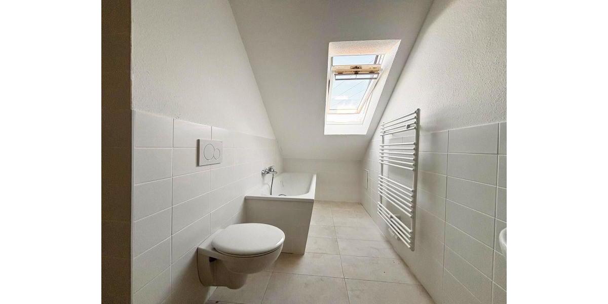 Etagenwohnung Zossen - 4 Zimmer, 105 m&sup2;, 1.049&euro; | Angebot:26398993
