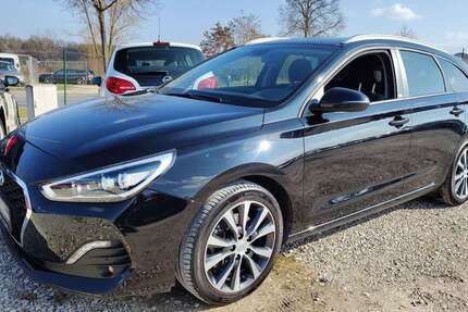 Hyundai i30 98.000 km 15.400 € Amberg 92224