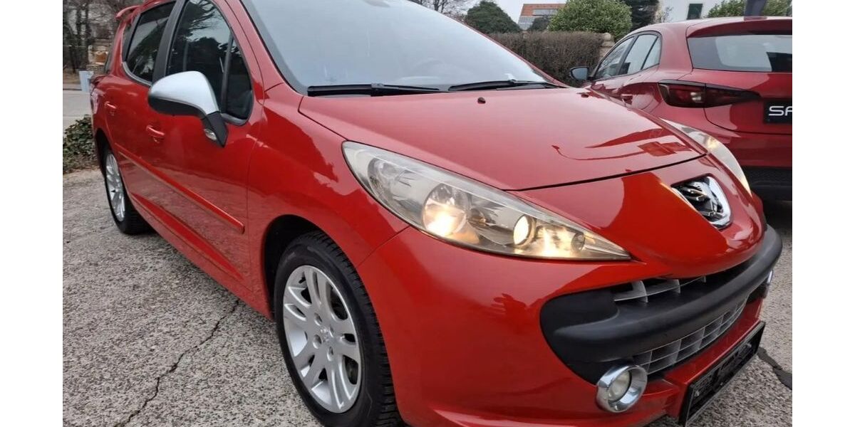 Peugeot 207 163.000 km 3.900 &euro; Freiburg 79111