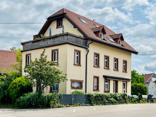 MFH mit Scheune in Zarten