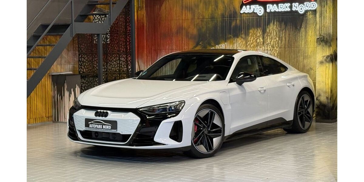 Audi RS e-tron GT 14.492 km 75.900 &euro; München 81829