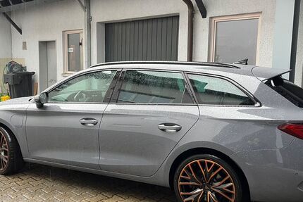 Cupra Leon 50.500 km 26.100 &euro; Friesenheim 77948