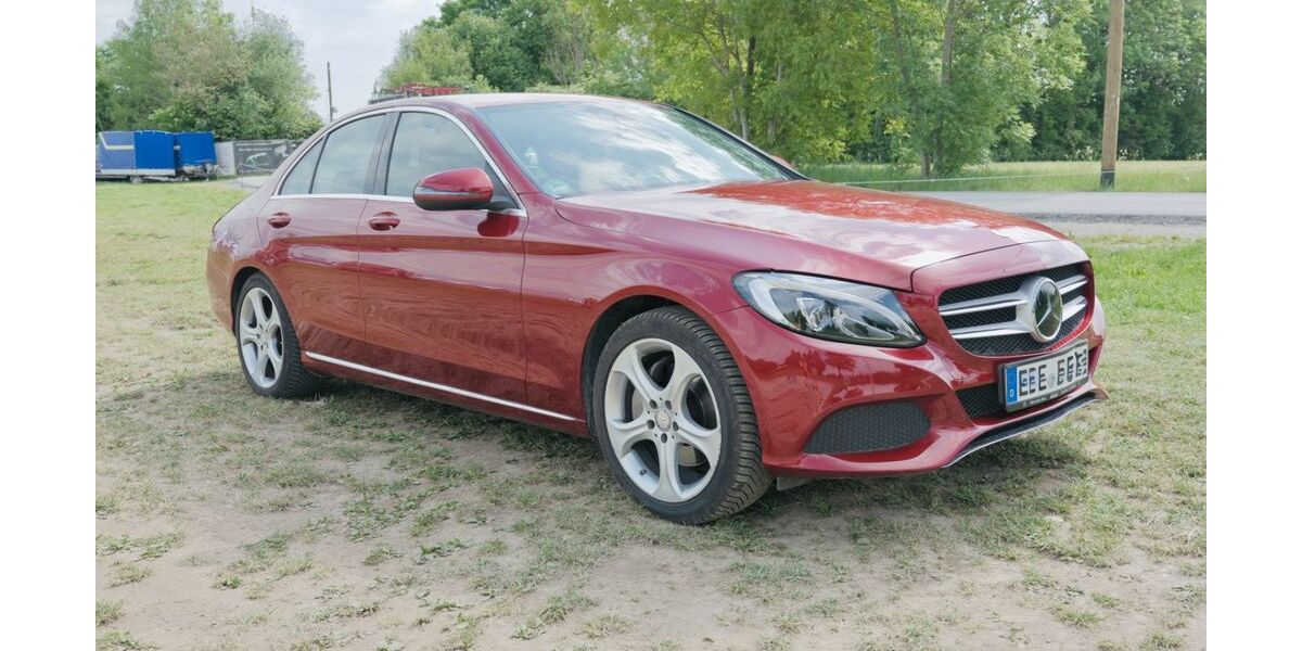 Mercedes-Benz C 250 121.000 km 17.900 &euro; München 80689