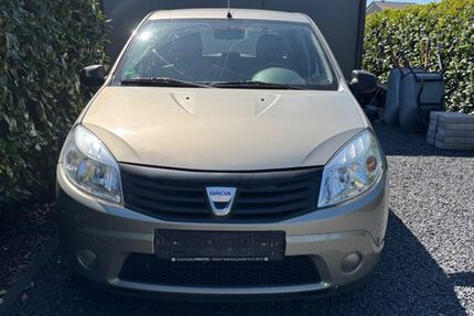 Dacia Sandero 153.000 km 1.300 &euro; Merzenich 52399