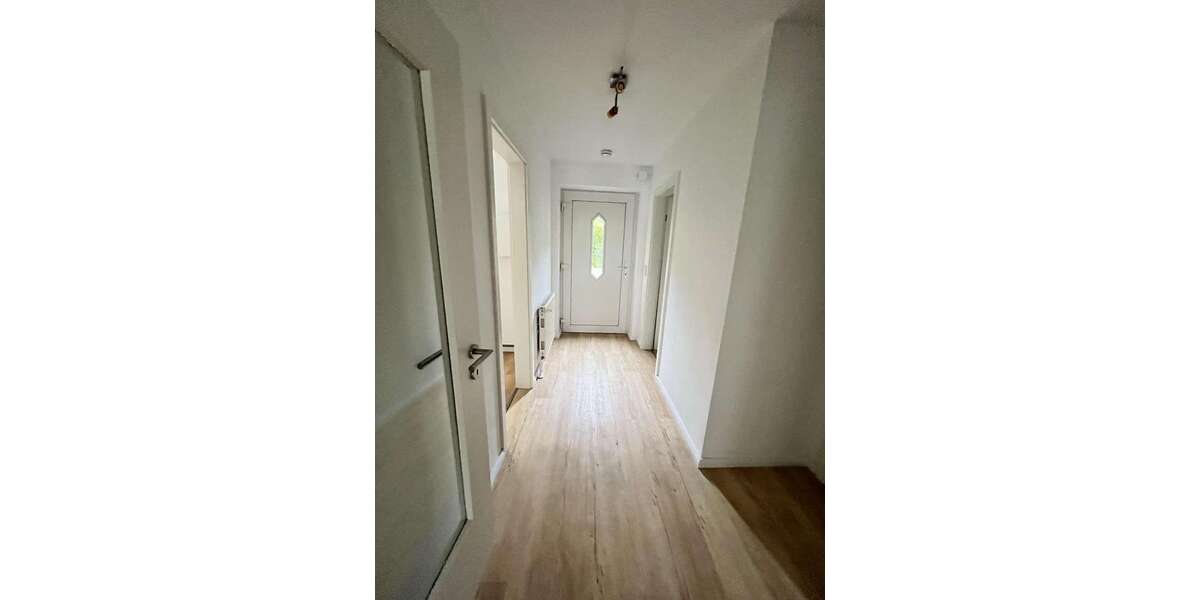 Einfamilienhaus Flensburg Fruerlund - 6 Zimmer, 150 m&sup2;, 1.500&euro; | Angebot:26901481