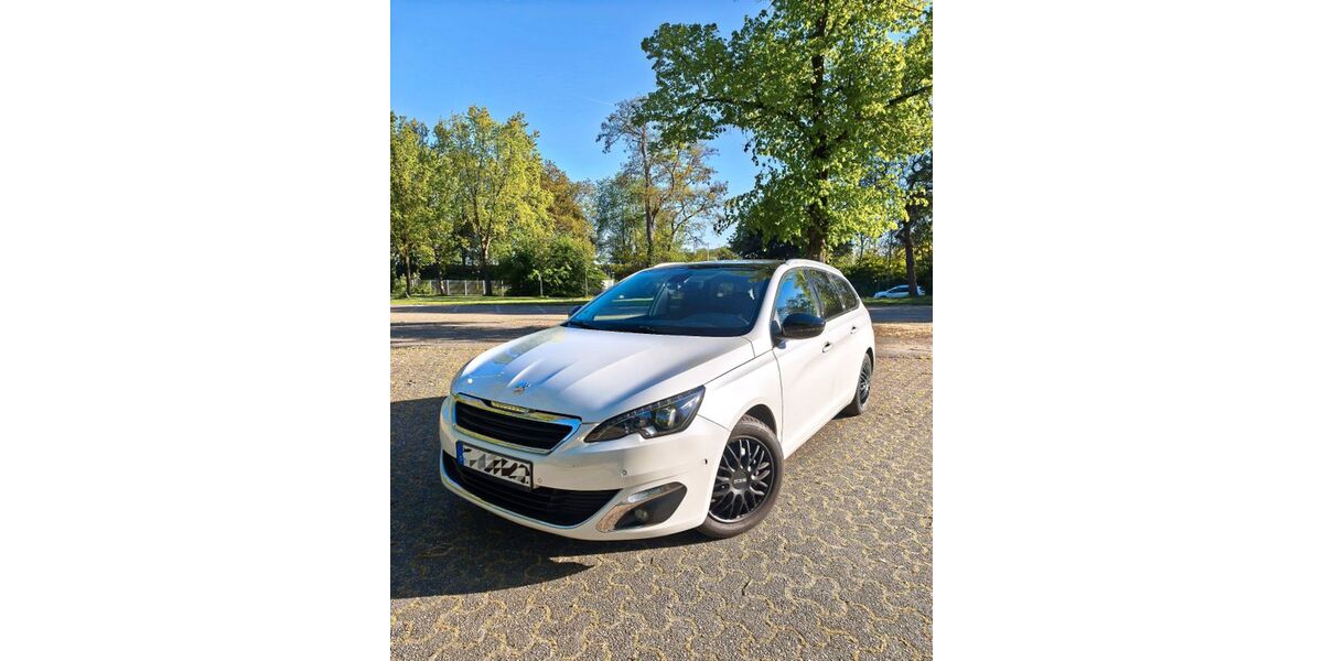 Peugeot 308 125.000 km 5.495 &euro; Wesel 46485