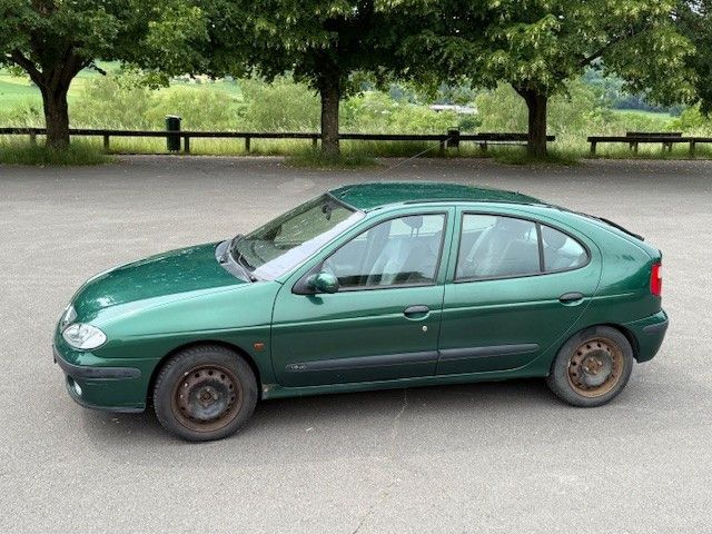 Renault Megane 112.000 km 2.300 &euro; Ralingen 54310