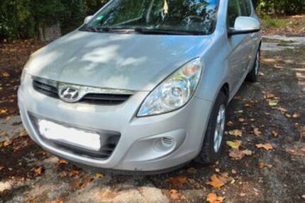 Hyundai i20 95.000 km 4.100 &euro; Herne 44652