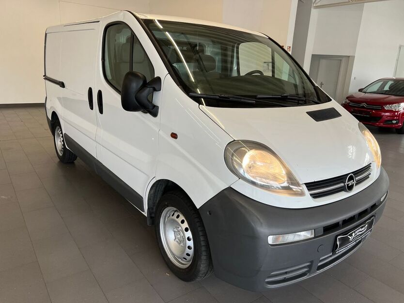 Opel Vivaro 263.400 km 6.990 € Elsterwerda 04910