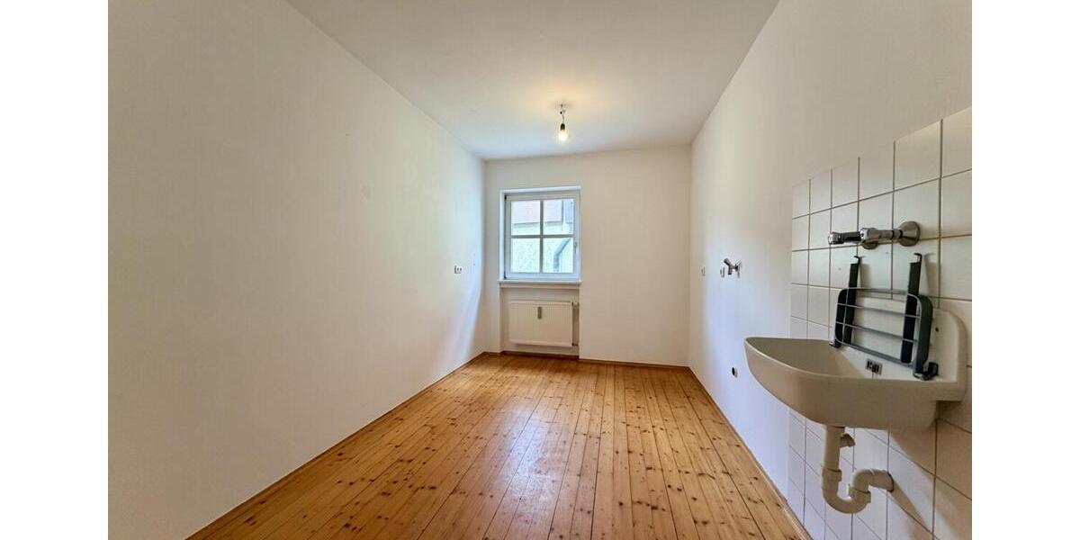 Etagenwohnung Bad Griesbach im Rottal - 5 Zimmer, 190 m&sup2;, 1.200&euro; | Angebot:26266948