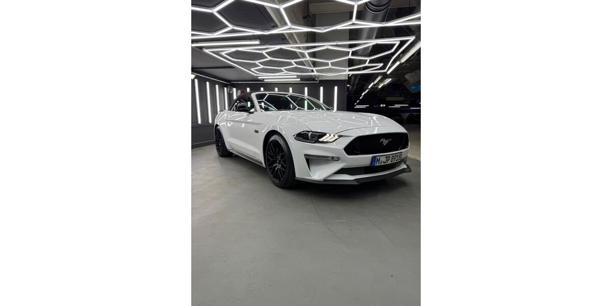 Ford Mustang 27.000 km 43.900 &euro; München 81675