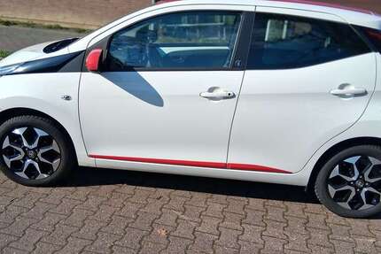 Toyota Aygo 18.761 km 10.950 &euro; Wesseling, Stadt 50389