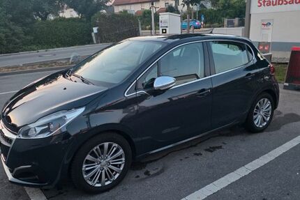 Peugeot 208 40.000 km 6.190 &euro; München 80995
