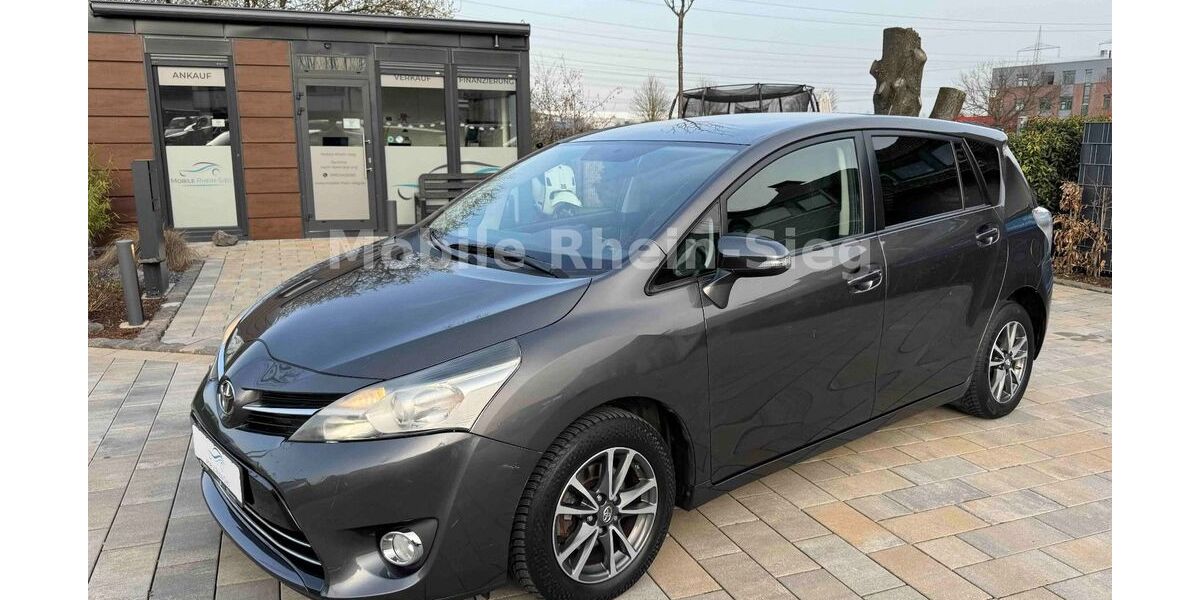 Toyota Verso 123.915 km 5.880 &euro; Bornheim 53332