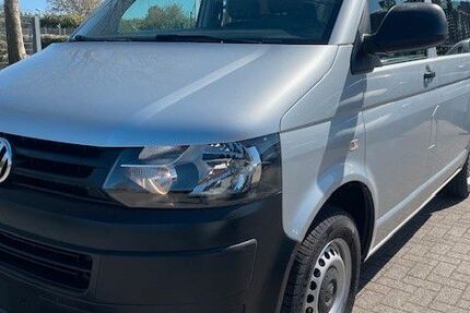 VW T5 Transporter 119.000 km 15.900 &euro; Cloppenburg 49661