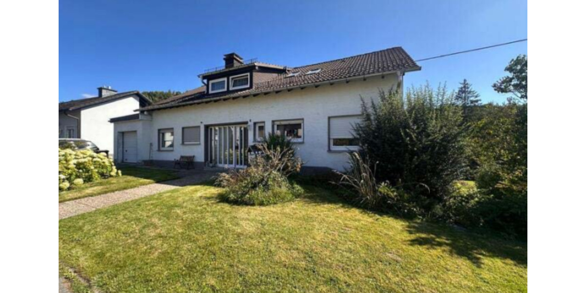 Frei stehendes Wohnhaus 11 zimmer