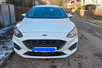 Ford Focus 141.000 km 14.500 &euro; München 81827