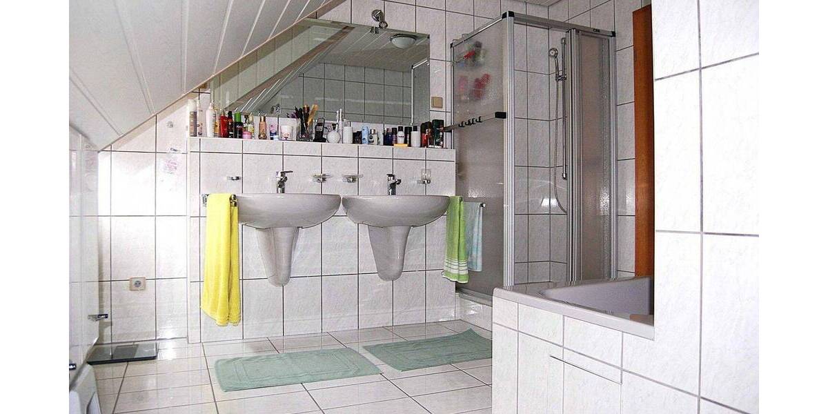 Doppelhaushälfte Hilzingen - 4 Zimmer, 116 m&sup2;, 550.000&euro; | Angebot:26789787