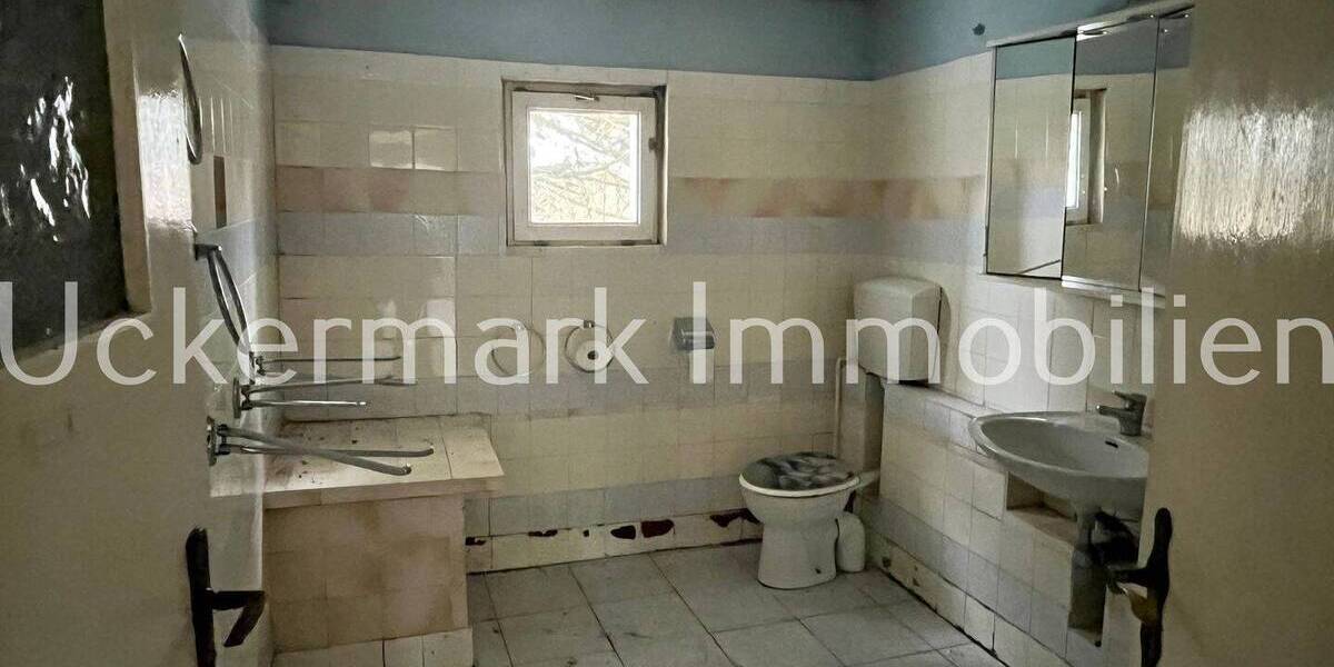 Mehrfamilienhaus, Wohnhaus Blankensee - 4 Zimmer, 80 m&sup2;, 99.000&euro; | Angebot:26609133