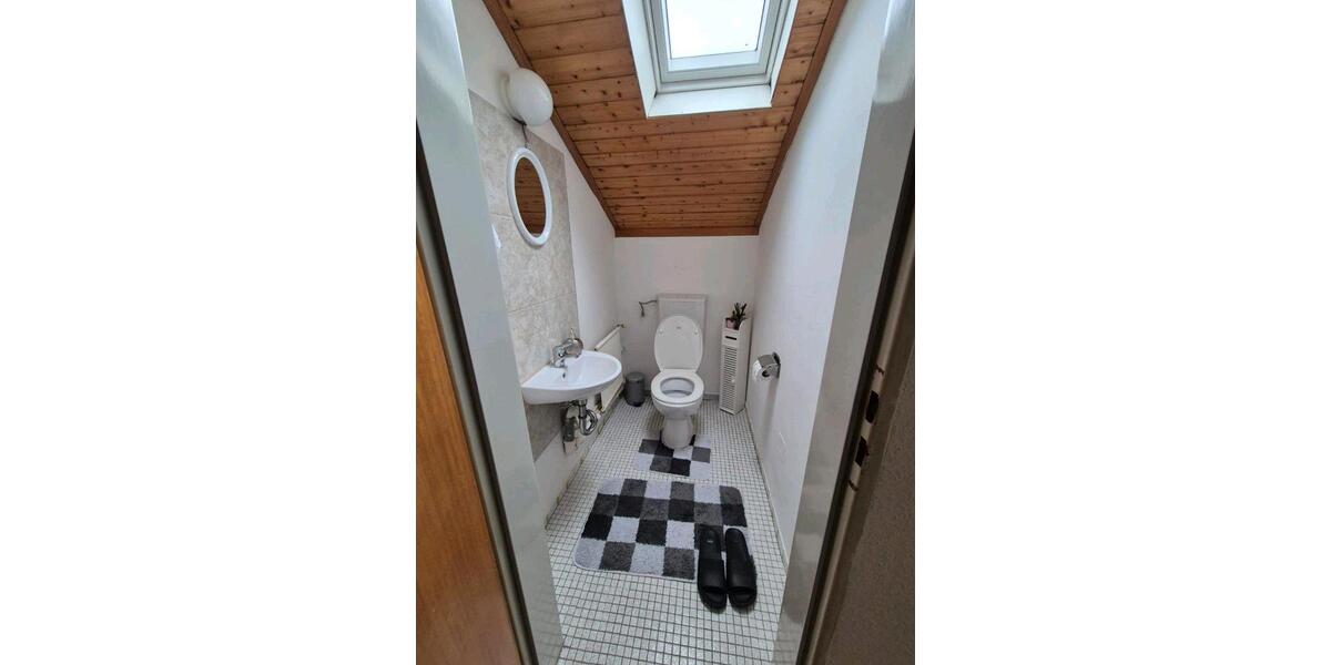 Dachgeschoßwohnung Kaiserslautern Bahnheim - 3 Zimmer, 90 m&sup2;, 800&euro; | Angebot:25393212