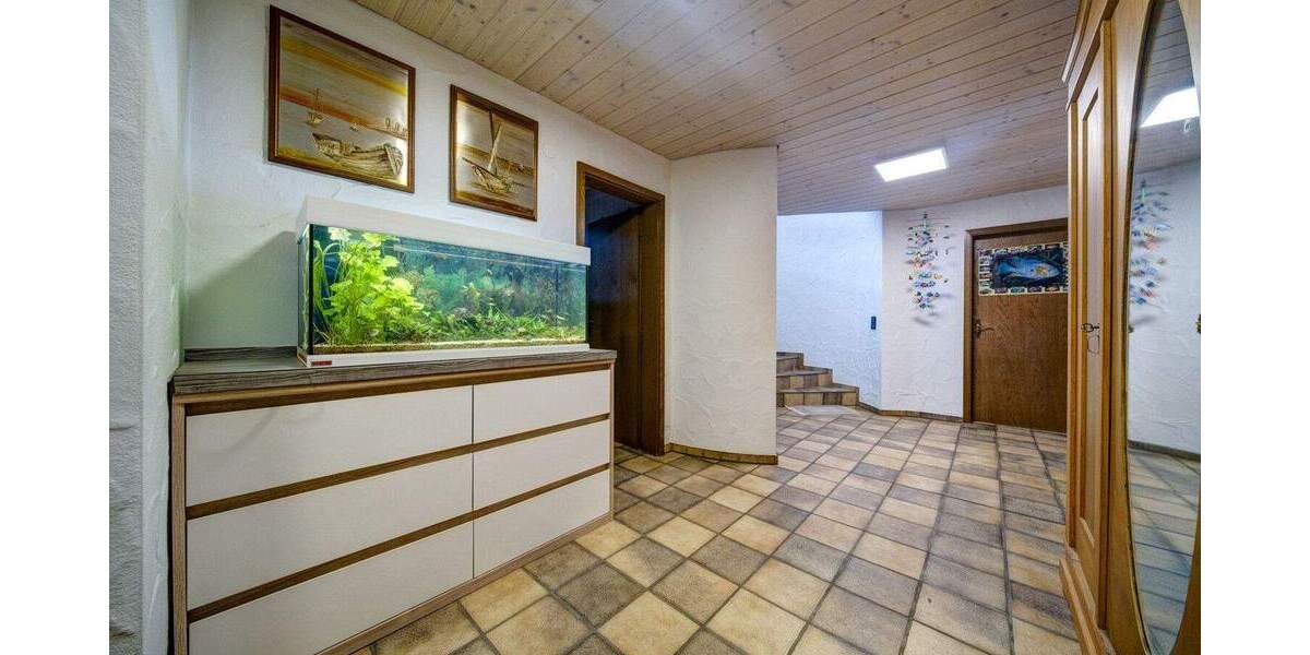 Einfamilienhaus Tengen - 8 Zimmer, 231 m&sup2;, 595.000&euro; | Angebot:25690110
