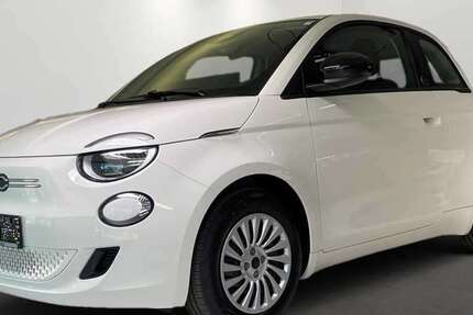 Fiat 500 2.500 km 29.590 &euro; München 80339