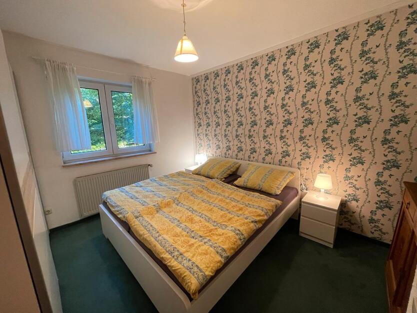 2-Zimmer Wohnung im Grünen mit Balkon zimmer