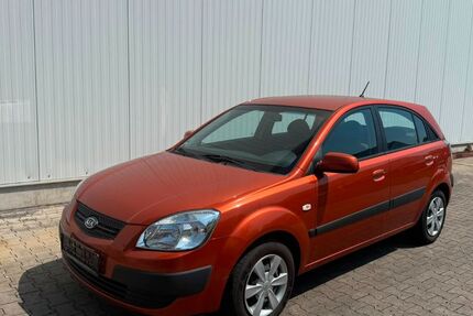Kia Rio 113.000 km 1.650 &euro; Hallbergmoos 85399