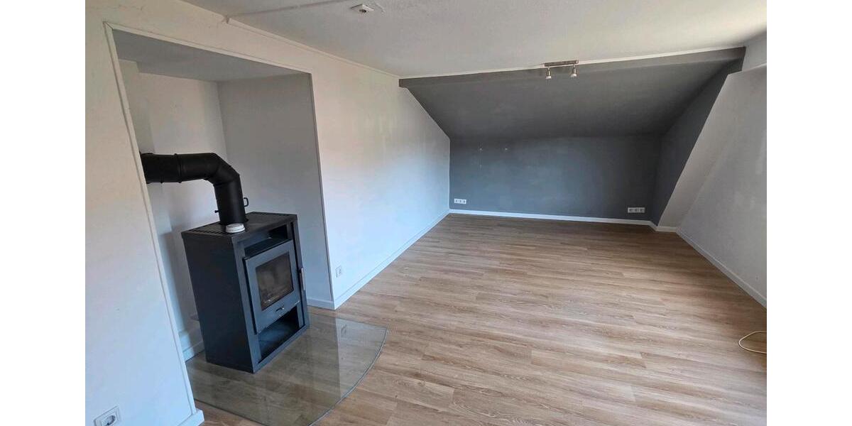 Etagenwohnung Lägerdorf - 6 Zimmer, 160 m&sup2;, 2.690&euro; | Angebot:26057083