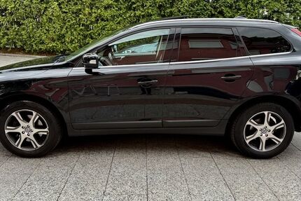 Volvo XC60 213.000 km 8.980 € München 81827