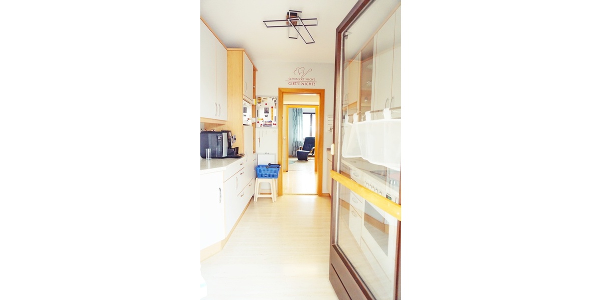 Gepflegtes 1-2 Fam. Haus, neuwertige Heizung, div. Renovierungen, Garten, Doppel-Garage, Terrasse, B - Einfamilienhaus Zierenberg Burghasungen | Angebot:26459788