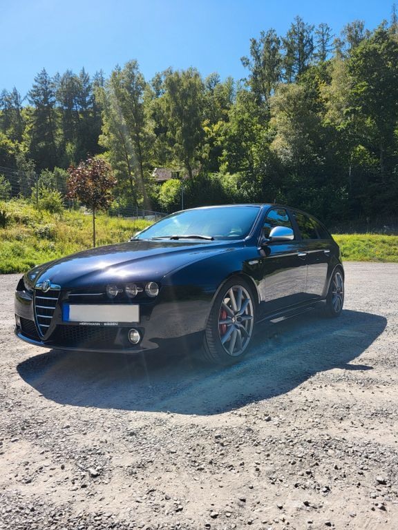 Alfa Romeo 159 142.000 km 12.500 € Siegen 57080