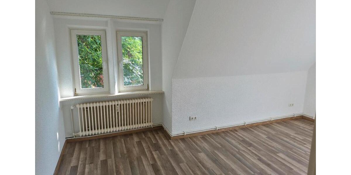Dachgeschoßwohnung Nienburg (Weser) - 3 Zimmer, 61 m&sup2;, 80.000&euro; | Angebot:27163137