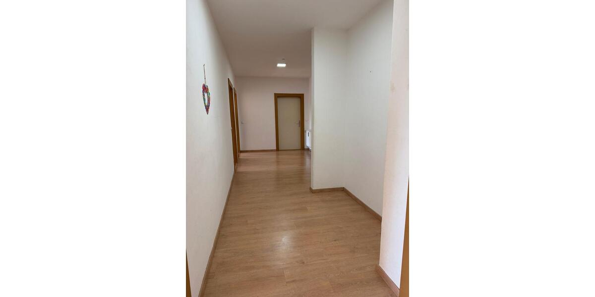 Etagenwohnung Cham - 4 Zimmer, 100 m&sup2;, 640&euro; | Angebot:26416865