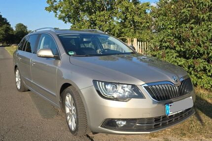 Skoda Superb 280.000 km 8.500 &euro; Borstel 27246