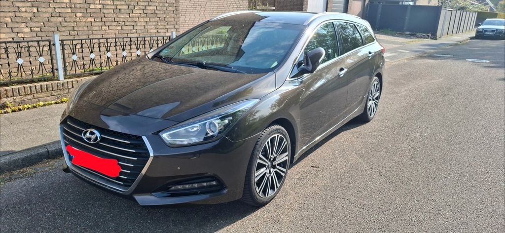 Hyundai i40 116.000 km 19.999 &euro; Issum 47661