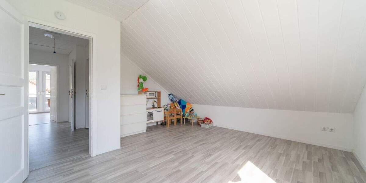 Einfamilienhaus Eggingen - 7 Zimmer, 180 m&sup2;, 475.000&euro; | Angebot:25776223