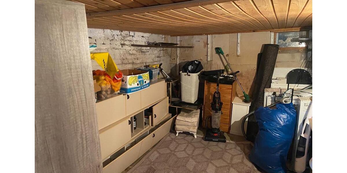Einfamilienhaus Grebenstein - 7 Zimmer, 140 m&sup2;, 108.000&euro; | Angebot:26982781