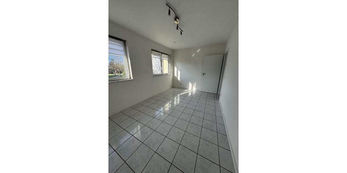 Etagenwohnung Mannheim Neckarau - 3 Zimmer, 84 m&sup2;, 1.200&euro; | Angebot:24789619